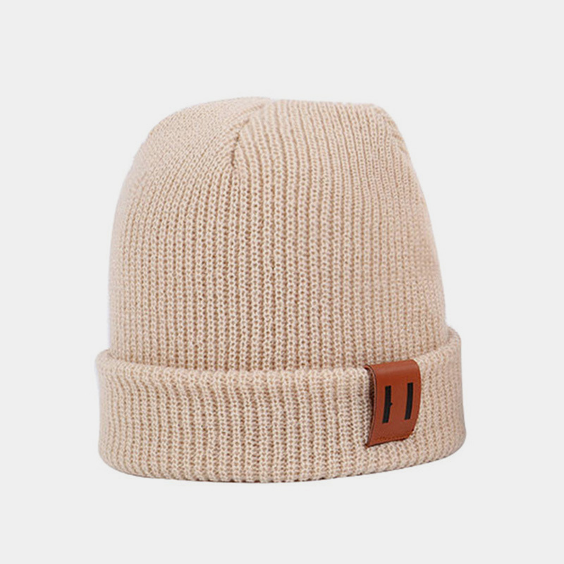 H00044 Eltern-Kind-Strickmütze mit Nadelstreifen-Lederetikett