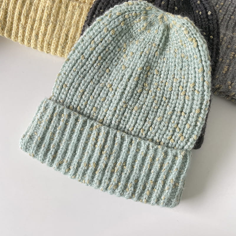 H00070 Gerollte Strickmütze mit Kopfumfang