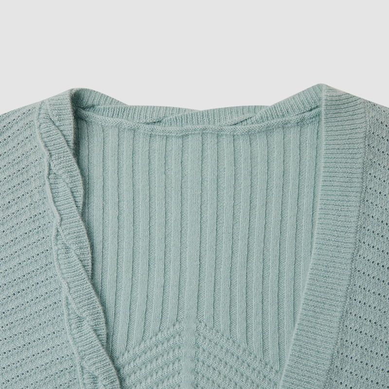 ML2218 Einreihiger Twist-Strick-Cardigan mit V-Ausschnitt und Blütenblattknöpfen ML2218 Einreihiger Twist-Strick-Cardigan mit V-Ausschnitt und Blütenblattknöpfen