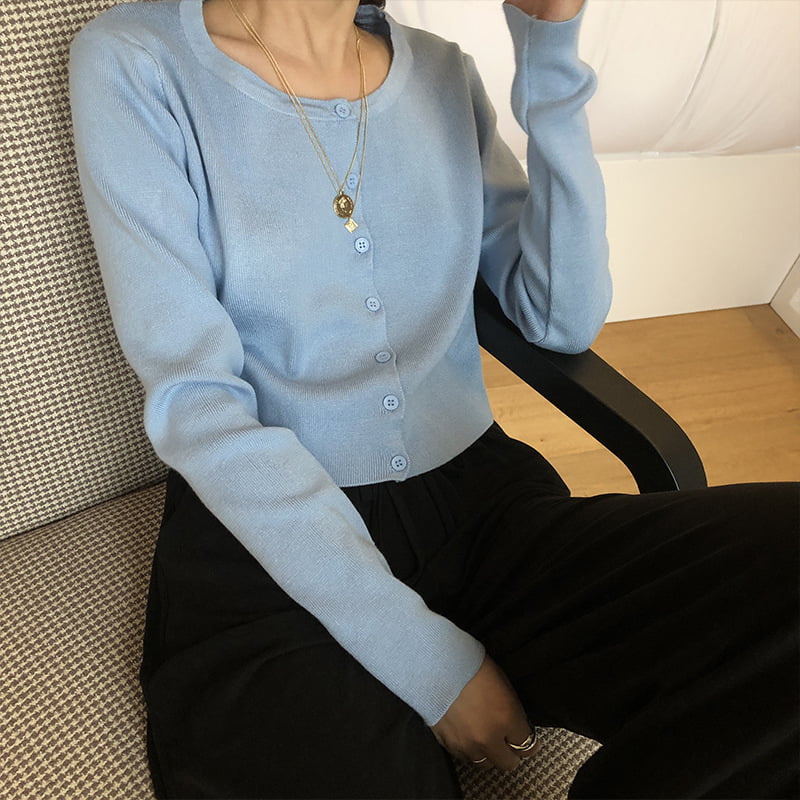 SM-K0016 Kurzer, langärmliger, dünner Damenpullover mit lockerem Hals und Strickjacke SM-K0016 Kurzer, langärmliger, dünner Damenpullover mit lockerem Hals und Strickjacke