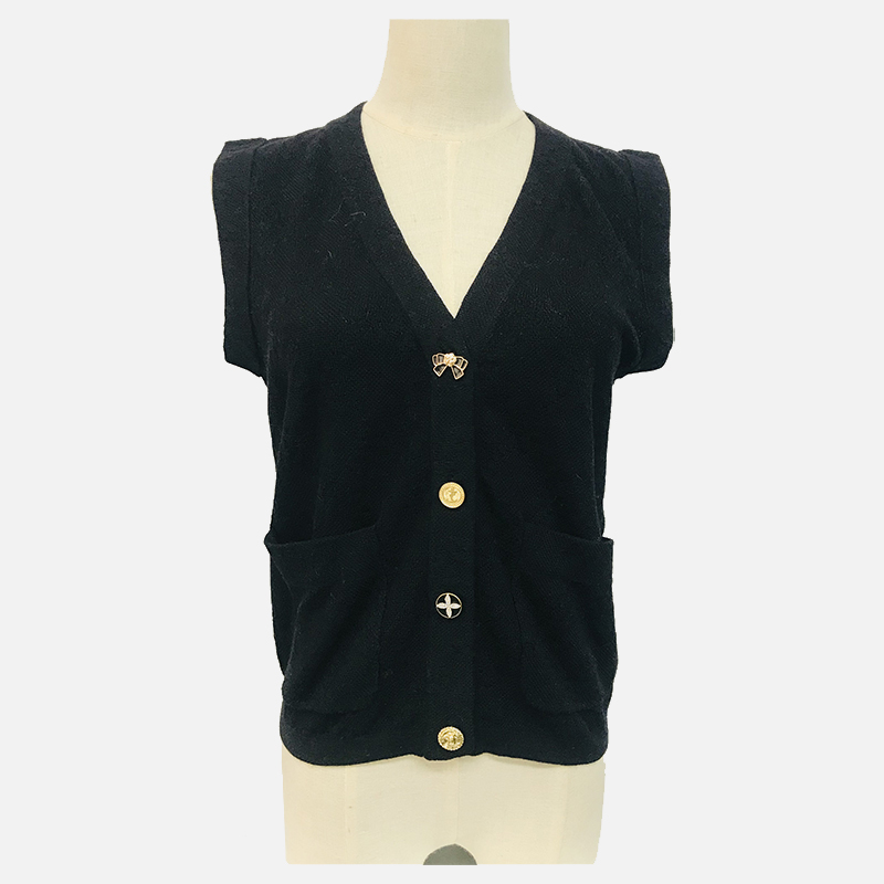 D23-502A Schwarze Strickjacke mit kurzen Ärmeln und V-Ausschnitt